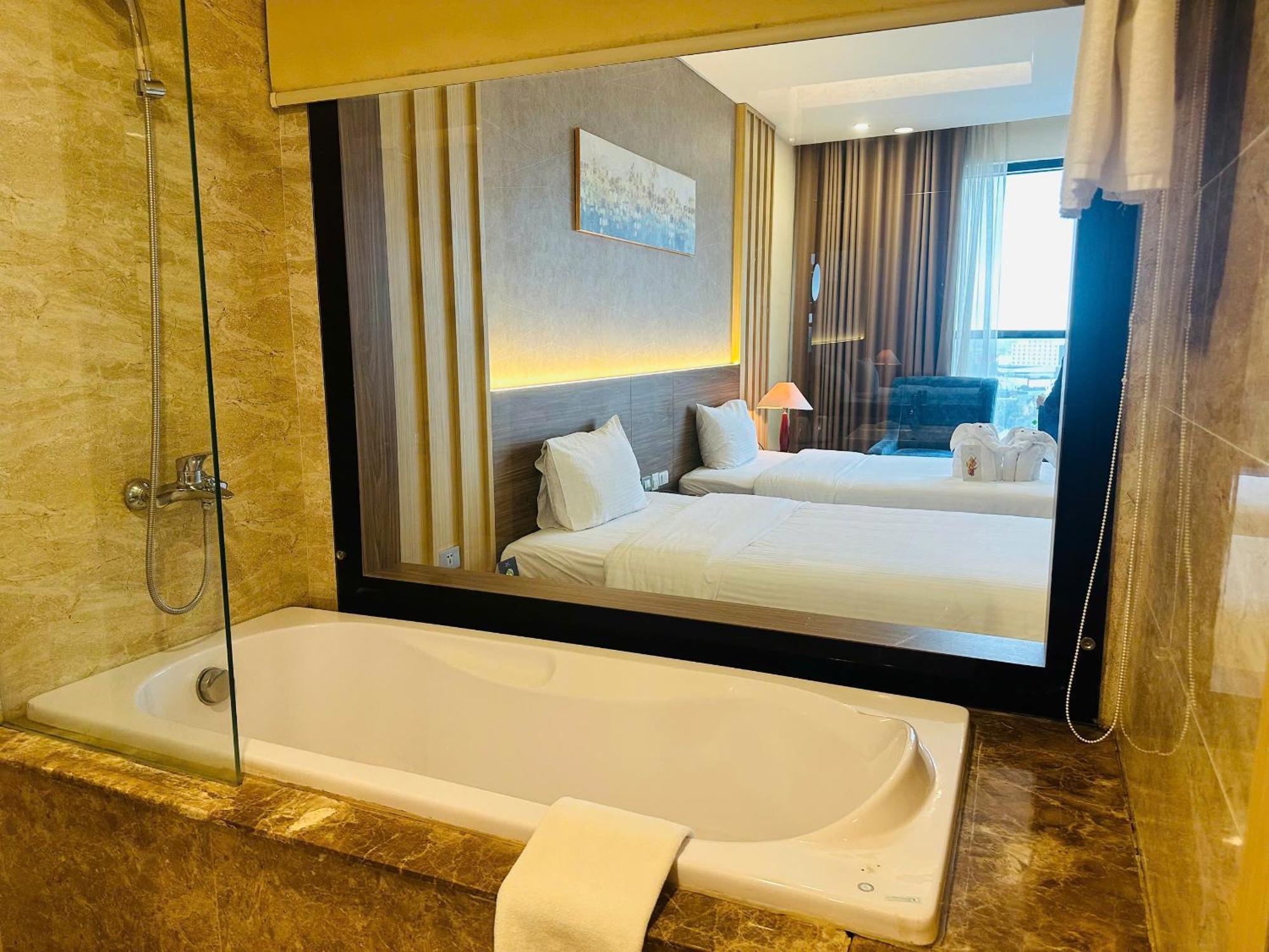 Muong Thanh Grand Quang Tri Hotel מראה חיצוני תמונה